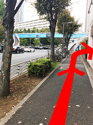 越中島駅から出てすぐ右方面